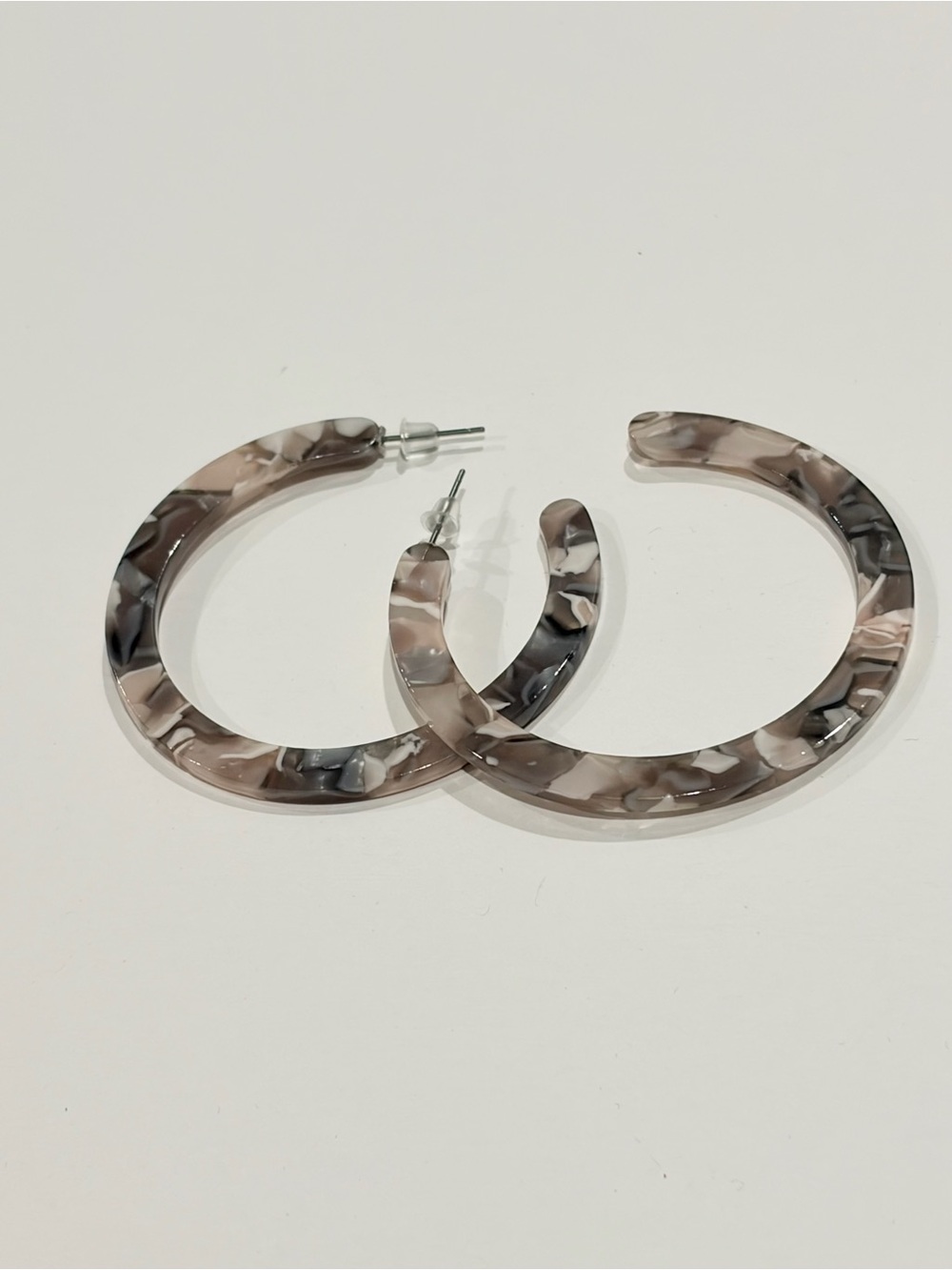 Neutral Tortoiseshell Resin Hoop Earrings - Women Jewelry